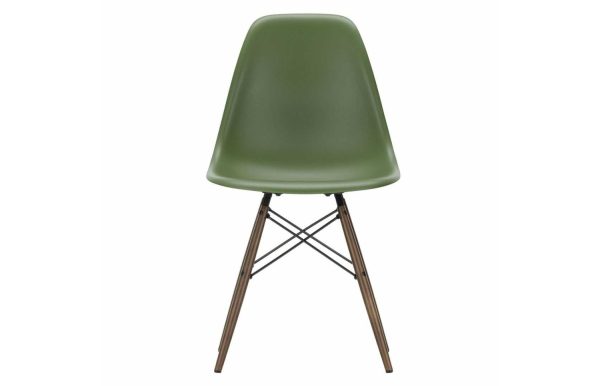 Vitra DSW stoel met donker esdoorn onderstel