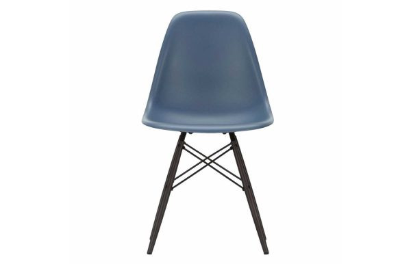 Vitra DSW stoel met zwart esdoorn onderstel